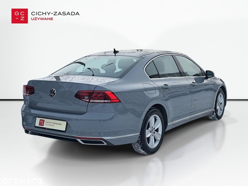 Volkswagen Passat - 5