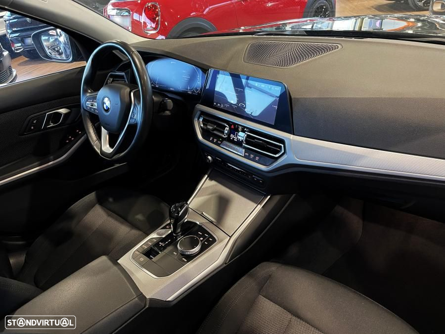 BMW 330 e Corporate Edition Auto - 32