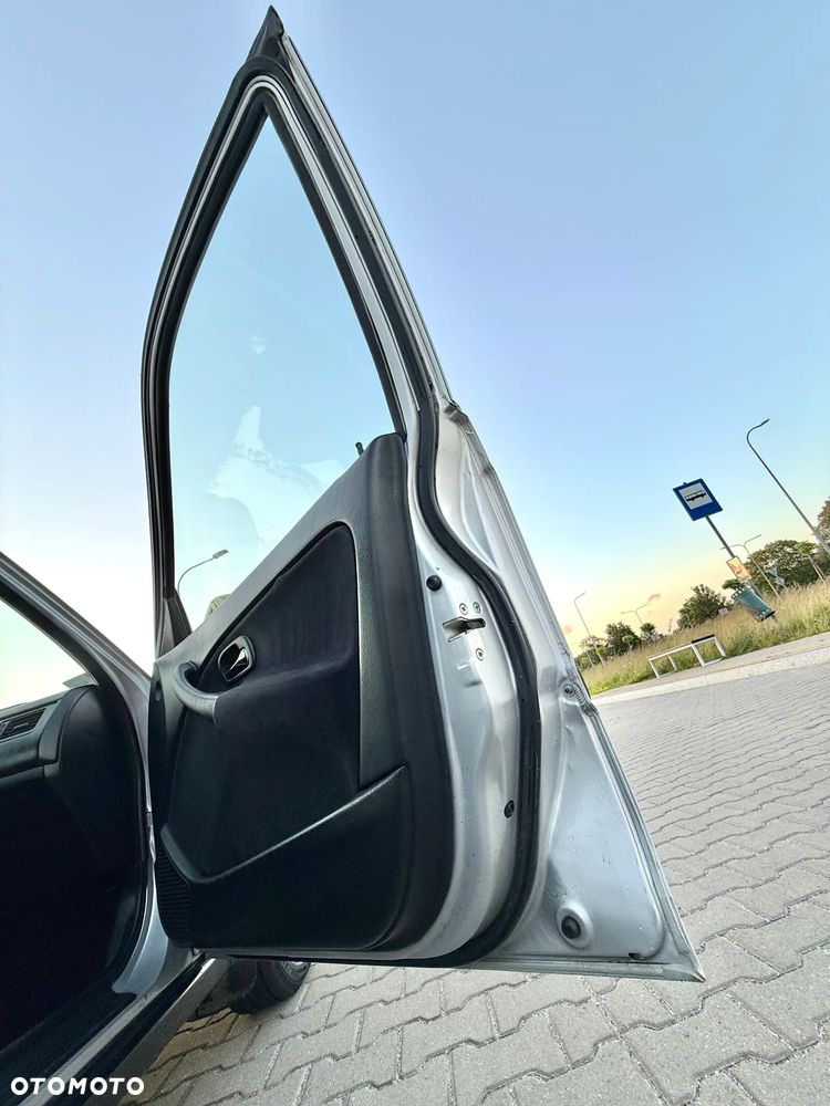 Honda Civic 1.4i S - 10
