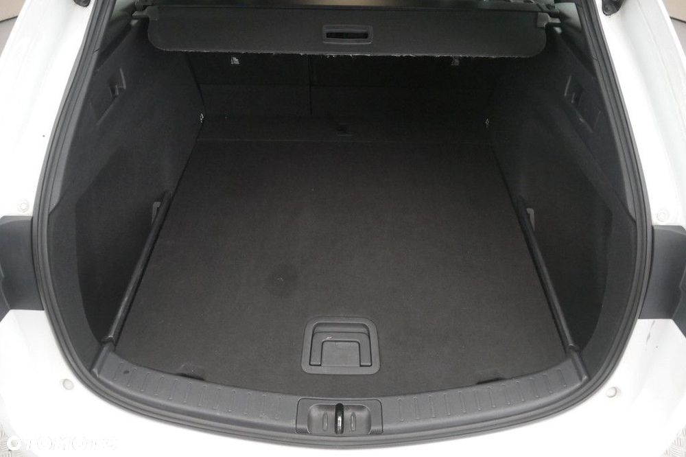 Toyota Corolla 1.8 Hybrid Comfort - 16