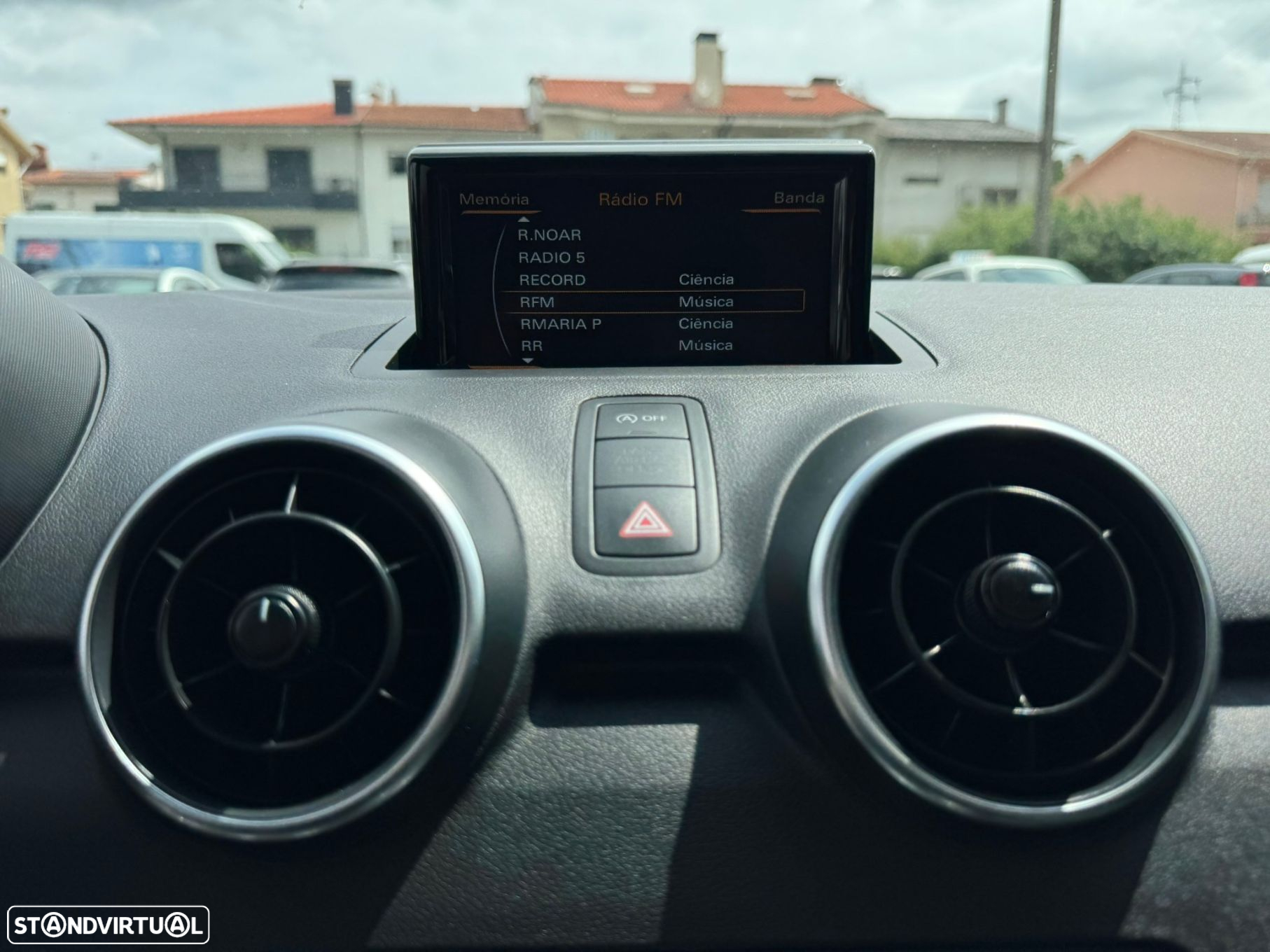 Audi A1 Sportback 1.4 TDI Design - 24