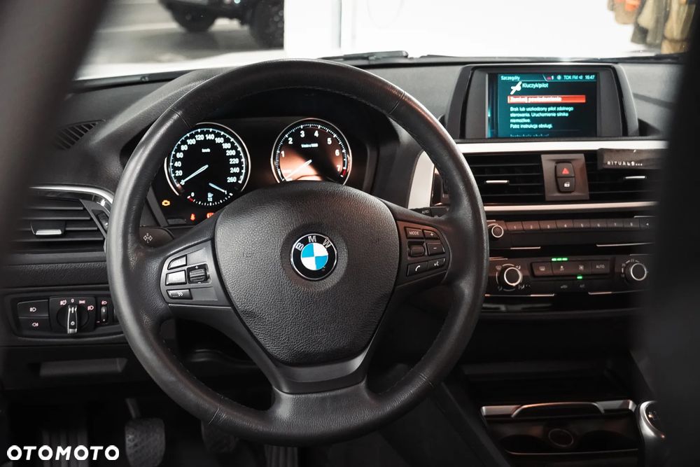 BMW Seria 1 118i - 11