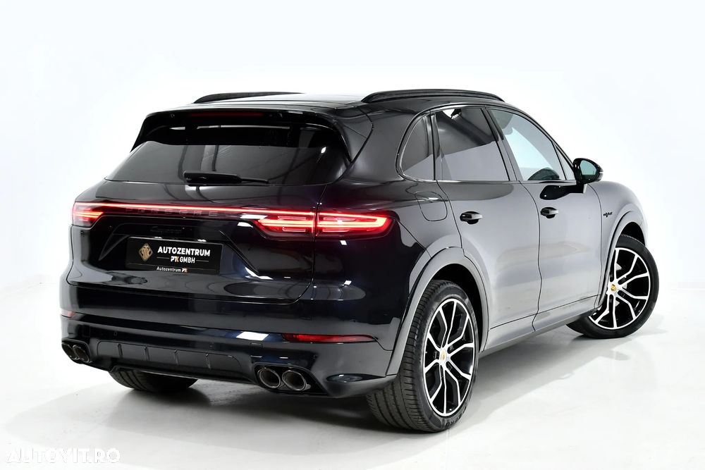 Porsche Cayenne - 9