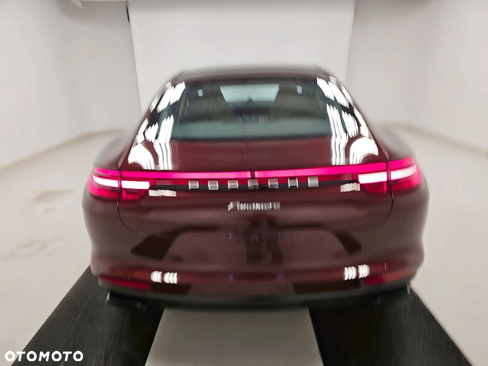 Porsche Panamera Standard - 3