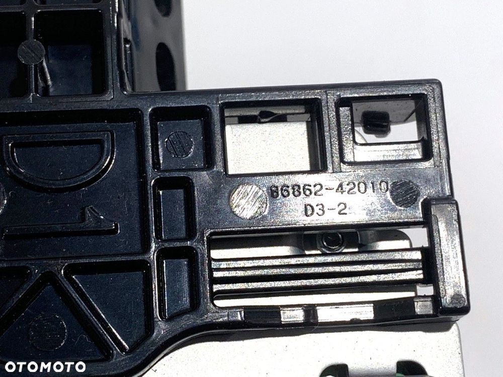 ANTENA GPS  TOYOTA COROLLA sedan (_E21_) 2019 - 2022 1.8 VVTi Hybrid (ZWE211, MZEA12) 72 kW [98 KM] - 3