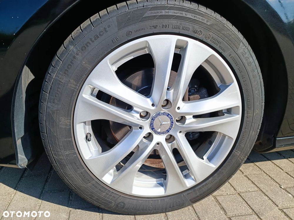 Mercedes-Benz Klasa E 200 T CGI BlueEFFICIENCY 7G-TRONIC Avantgarde - 13