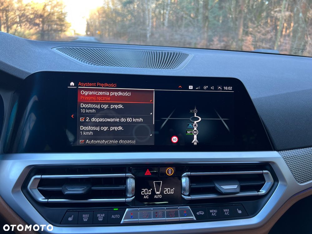 BMW Seria 3 330i xDrive M Sport - 39