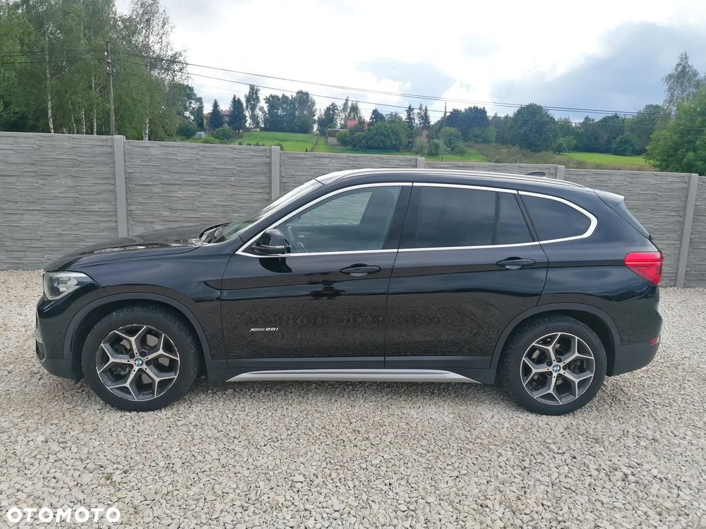 BMW X1 xDrive25i GPF xLine - 8