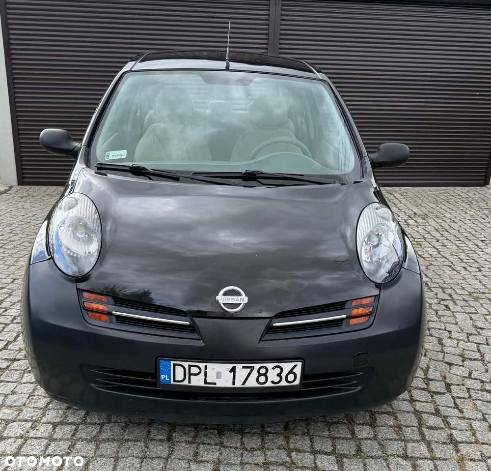 Nissan Micra - 1