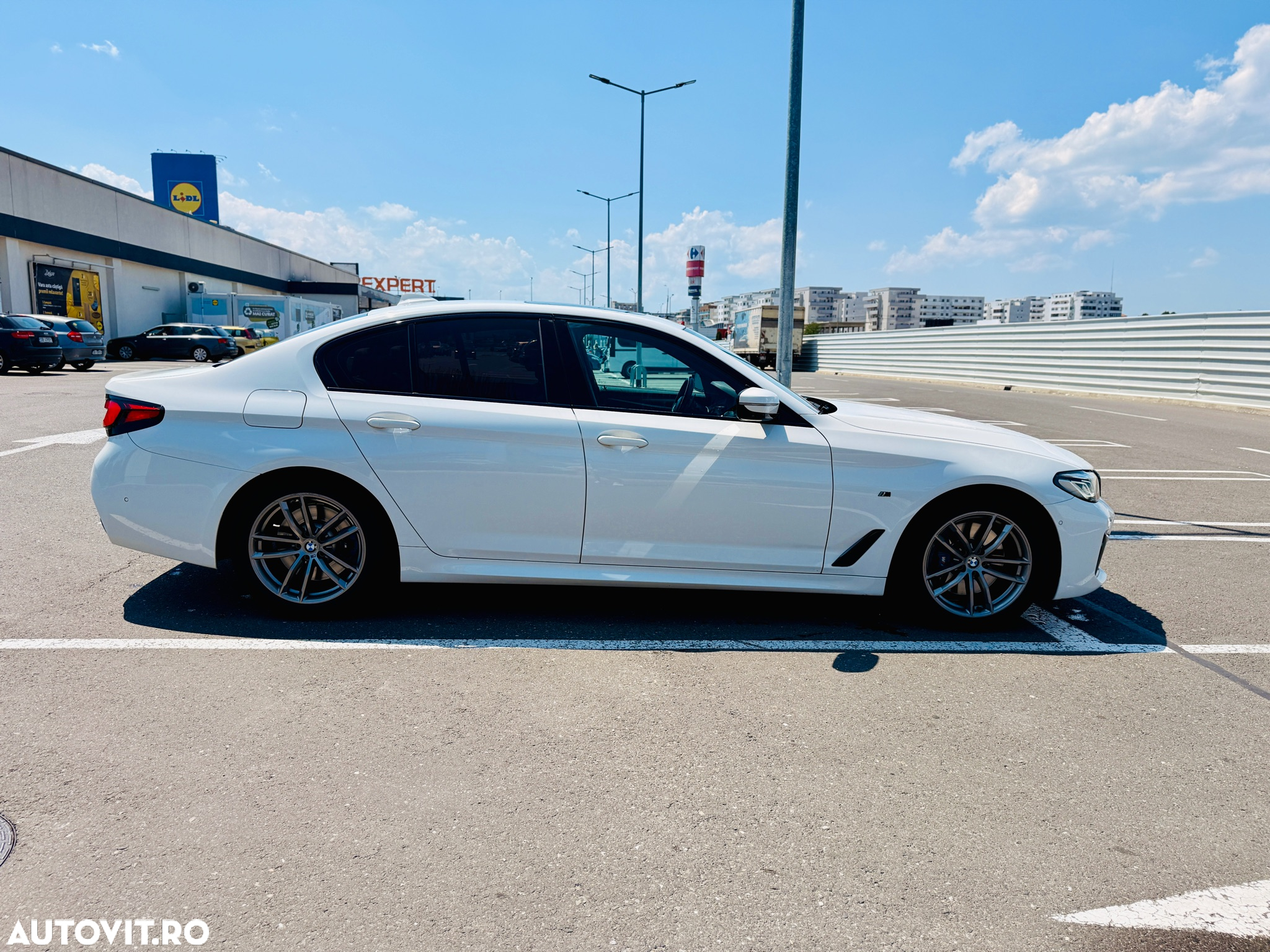 BMW Seria 5 530i xDrive AT MHEV - 4
