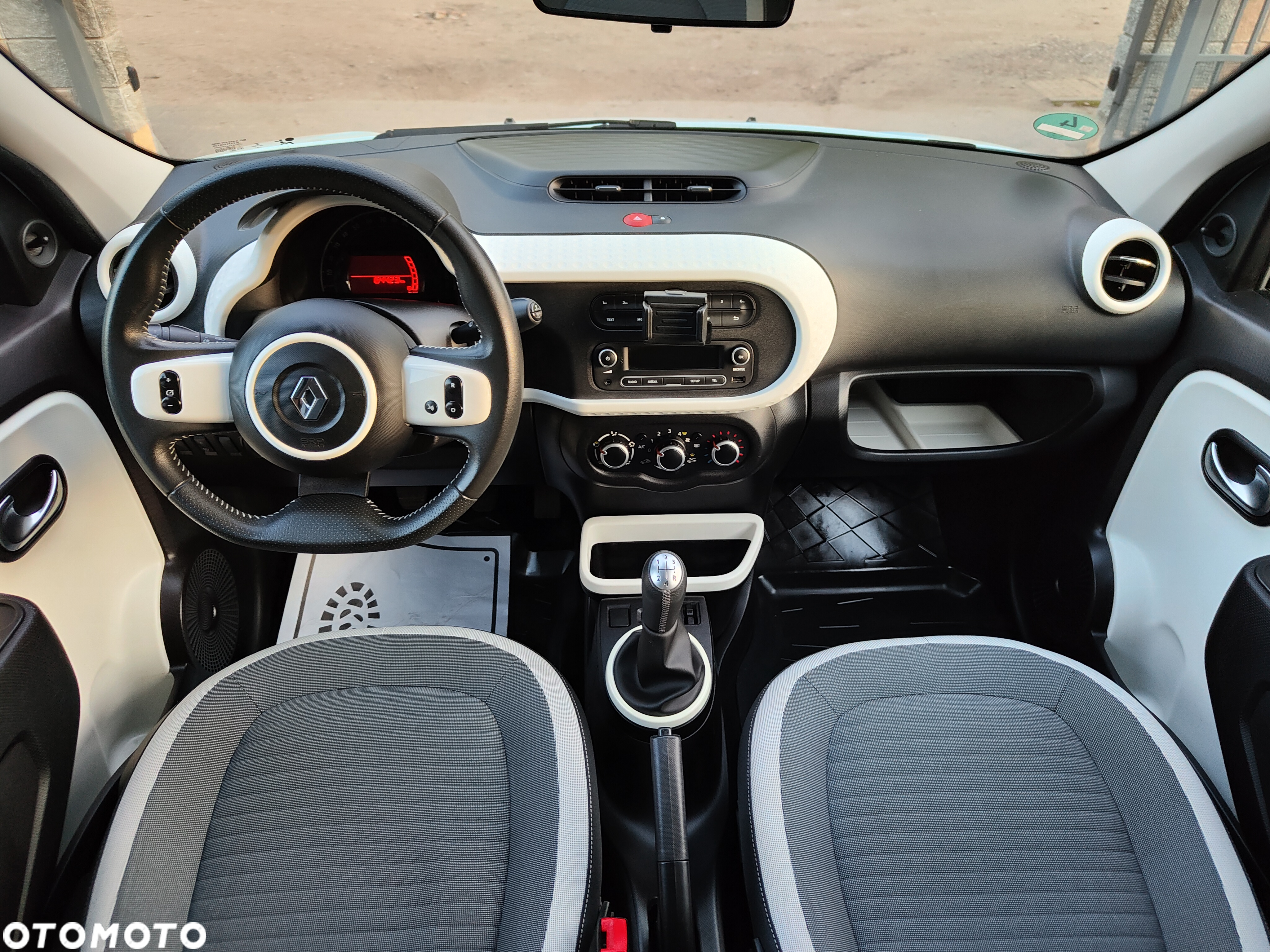 Renault Twingo SCe 70 Intens - 6