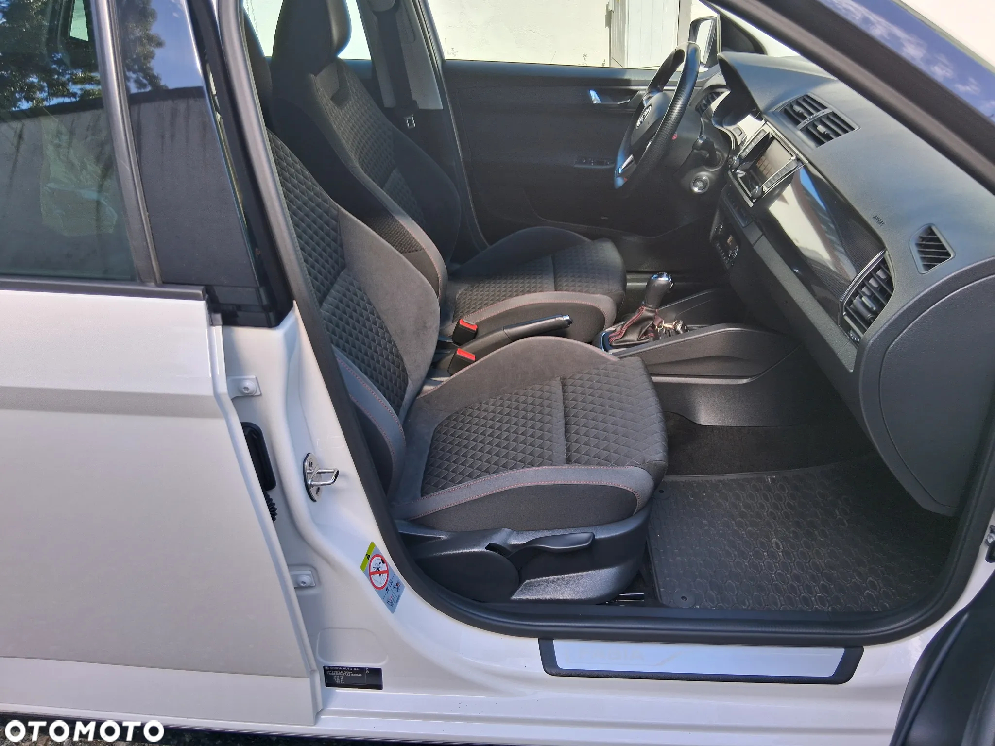 Skoda Fabia 1.4 TSI DSG R5 - 7