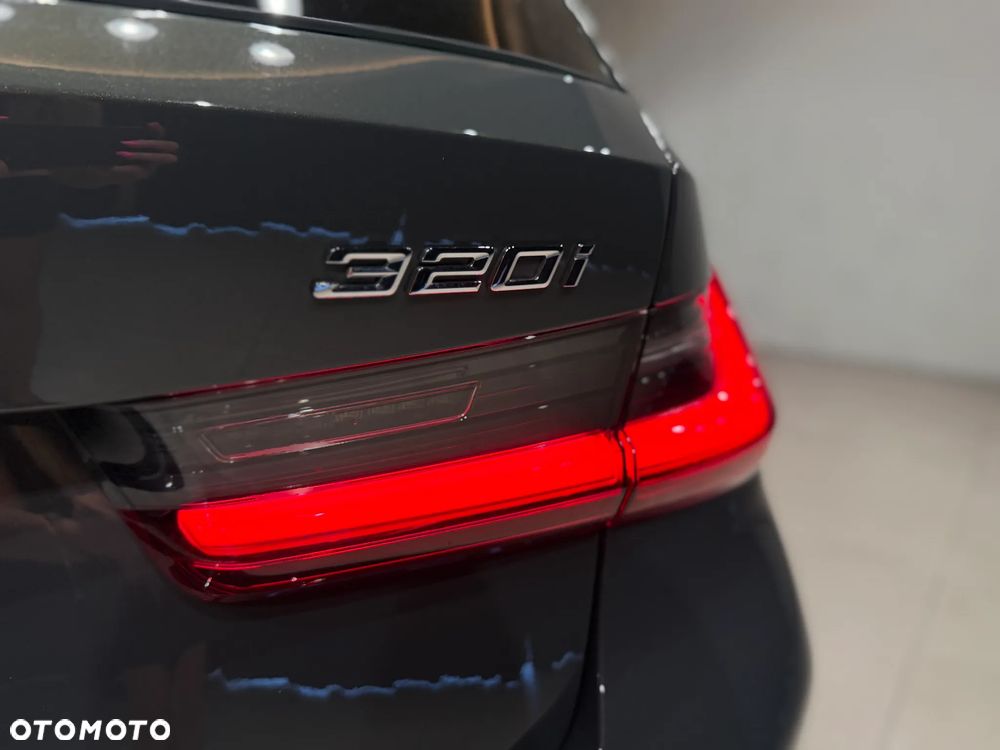 BMW Seria 3 320i M Sport sport - 27