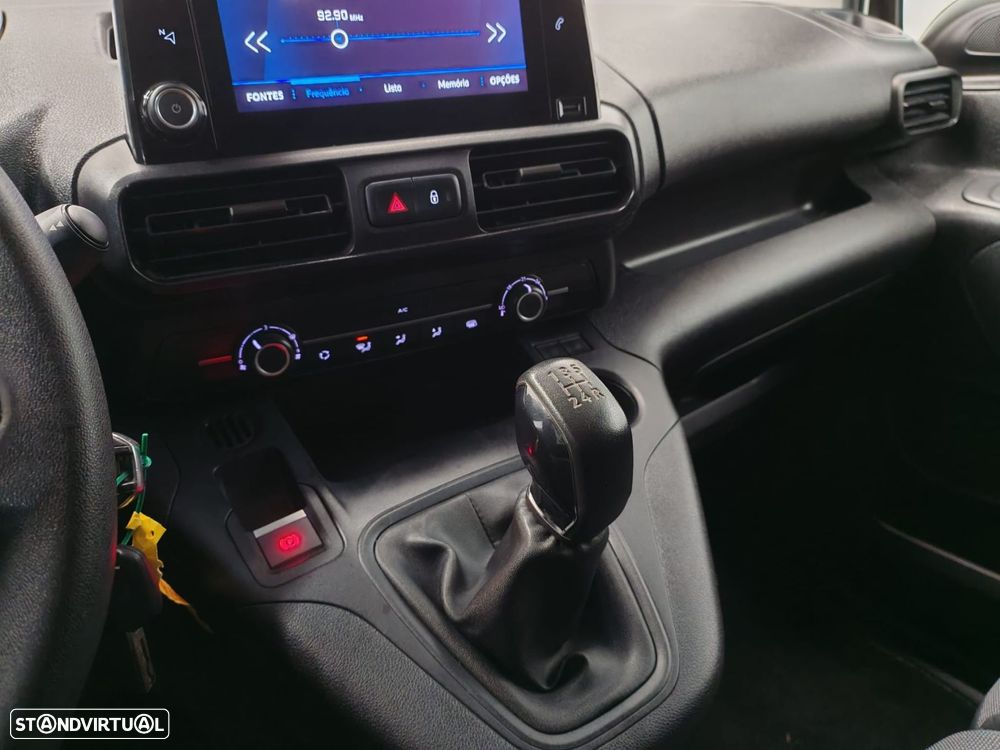 Peugeot Partner 1.5 BlueHDi Asphalt Longa - 20