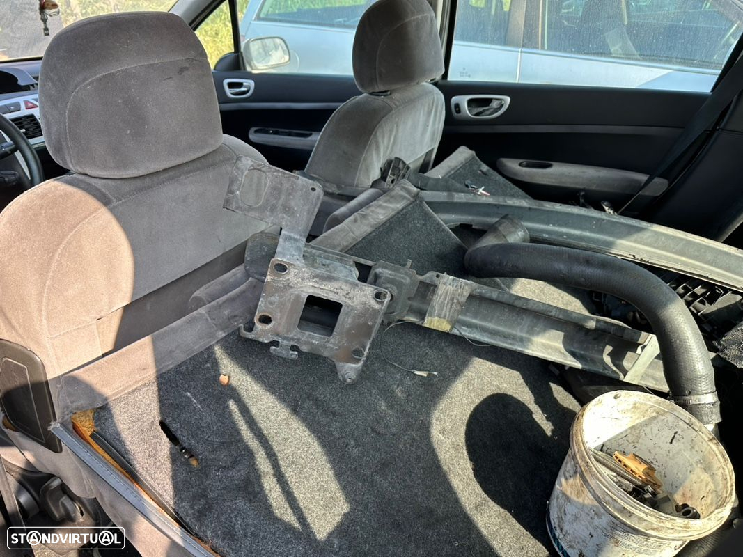 Peugeot 307 1.6Hdi de 2004 para peças - 6