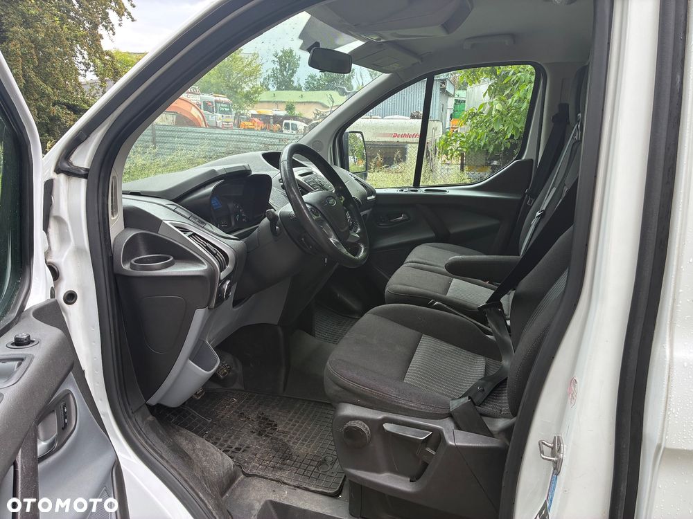 Ford Transit Custom - 8