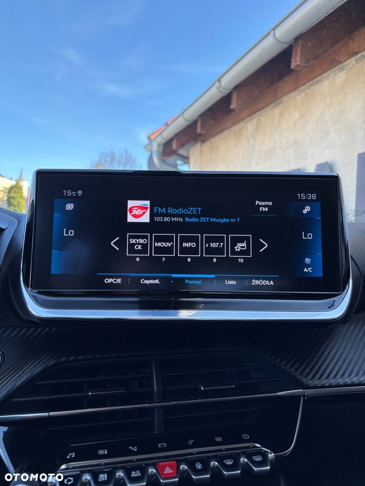 Peugeot 2008 PureTech 130 EAT8 Allure - 22