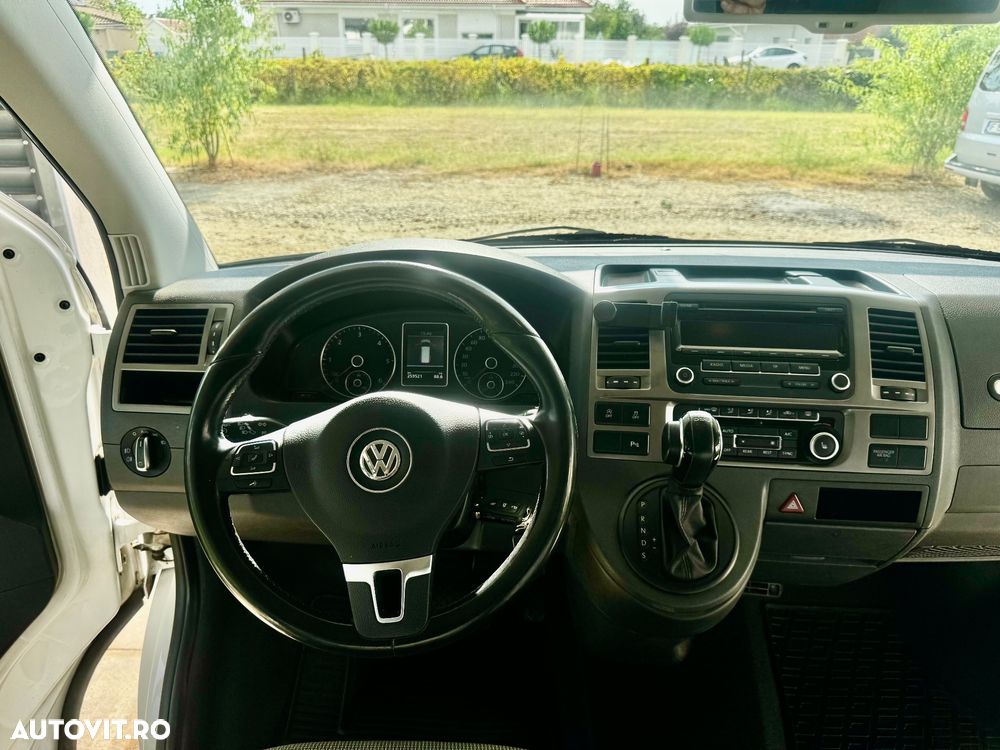Volkswagen Caravelle - 8