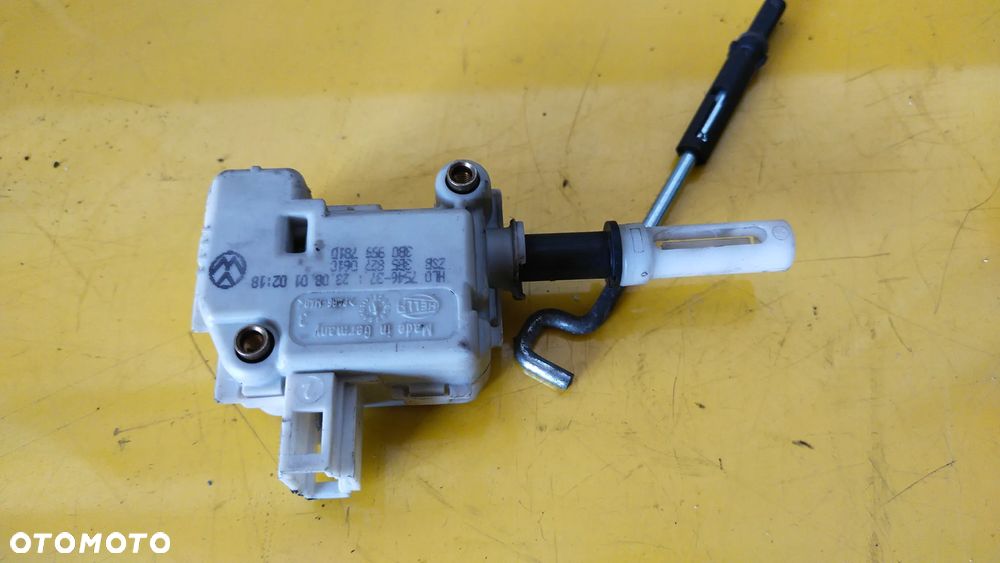 3B0953781D SIŁOWNIK KLAPAY VW PB5 - 1