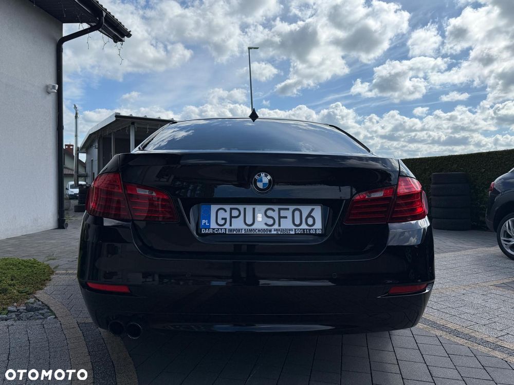 BMW Seria 5 520d xDrive - 11
