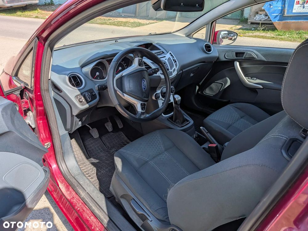 Używany Ford Fiesta 2009 - 11 000 PLN, 288 000 km - Otomoto.pl