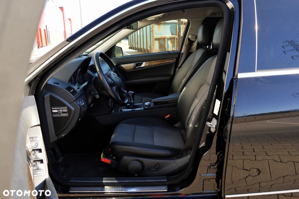 Mercedes-Benz Klasa C 180 Kompressor BlueEFFICIENCY Elegance - 6