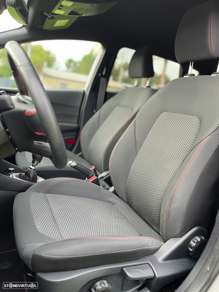 Ford Fiesta 1.0 EcoBoost S&S ST-LINE - 9