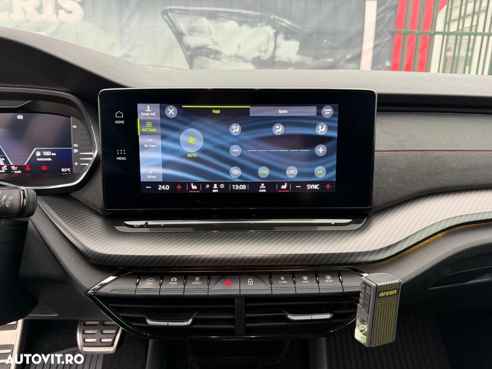 Skoda Octavia 2.0 245 TSI DSG RS - 26