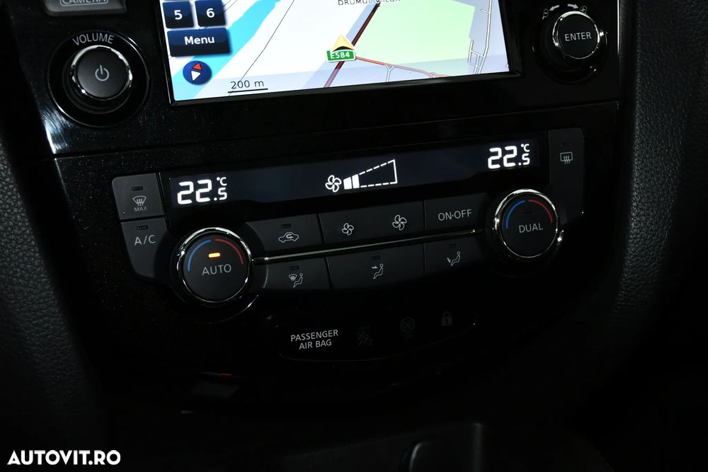 Nissan Qashqai 1.5 DCI Start/Stop Tekna - 26