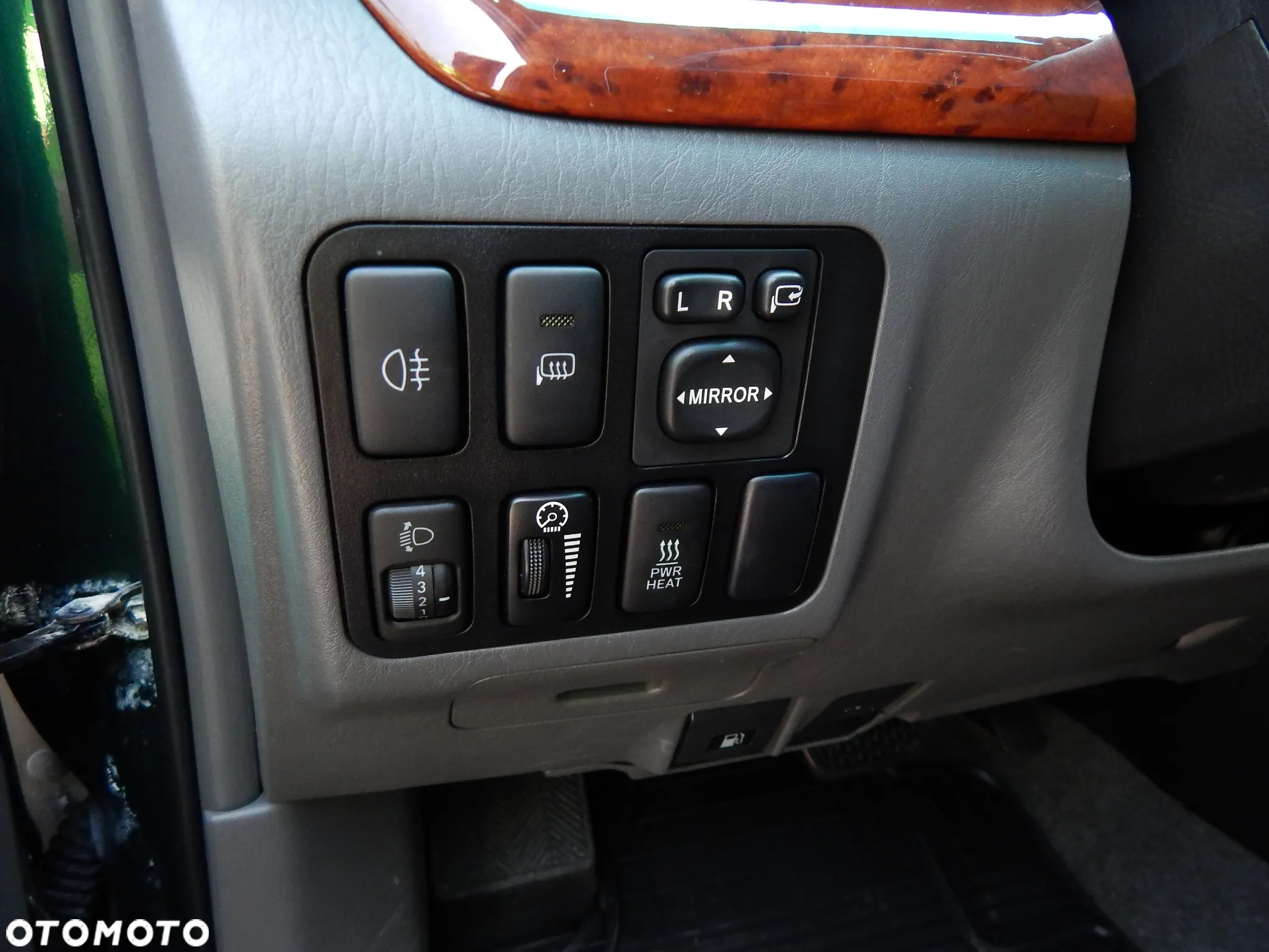 Toyota Land Cruiser - 21