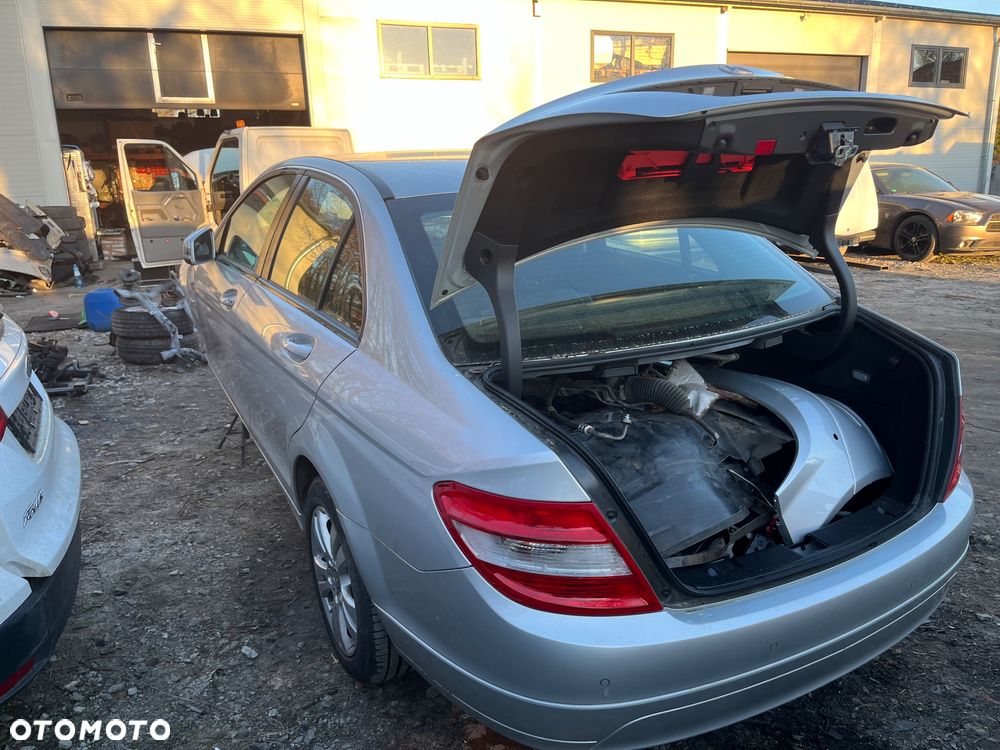 Mercedes-Benz Klasa C 180 BlueEFFICIENCY - 6