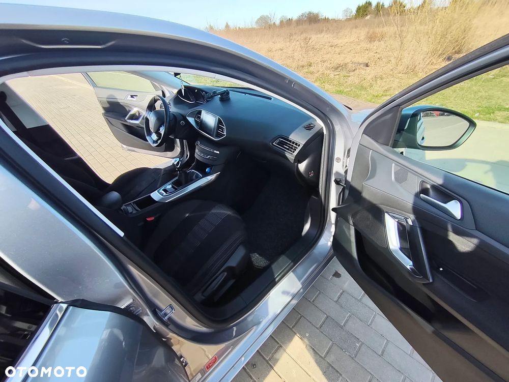 Peugeot 308 BlueHDi 120 Stop & Start Active - 26