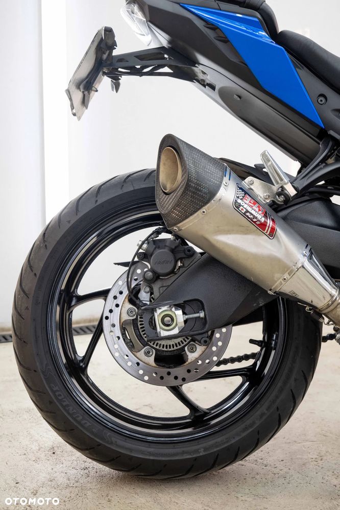 Suzuki GSX - 34