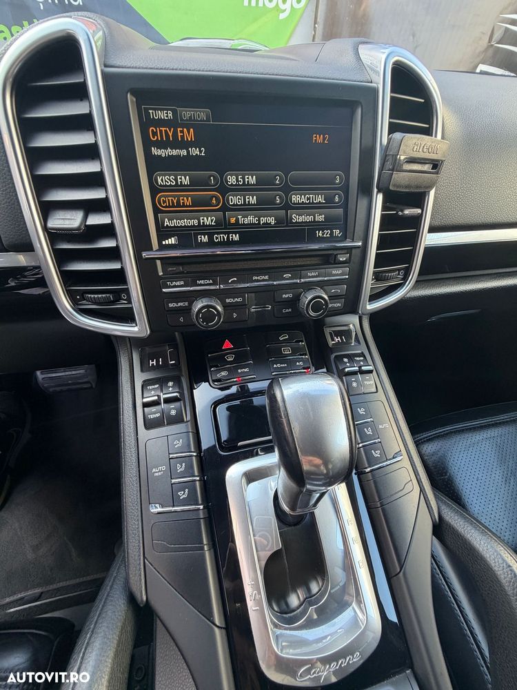 Porsche Cayenne 3.0 L - 9