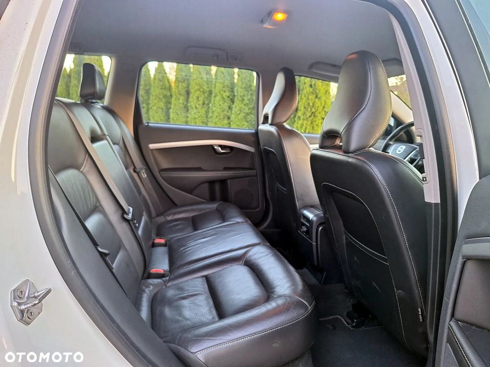 Volvo V70 T4 Momentum - 22