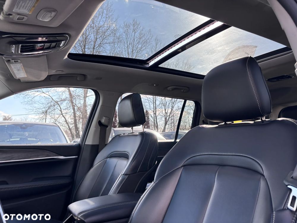 Jeep Grand Cherokee - 16