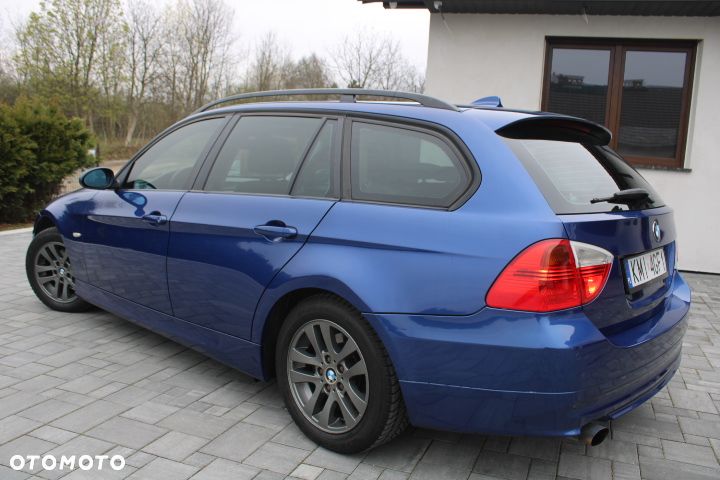 BMW Seria 3 - 33