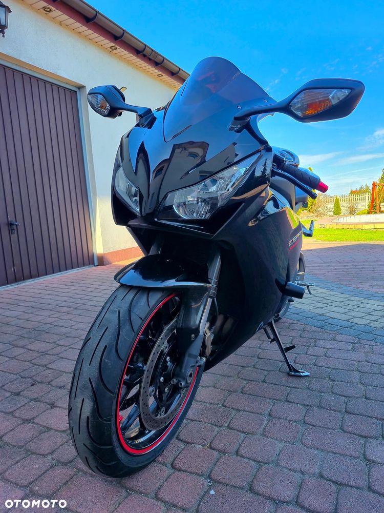 Honda CBR - 11