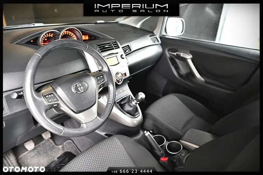 Toyota Verso 1.8 Sol 7os - 24