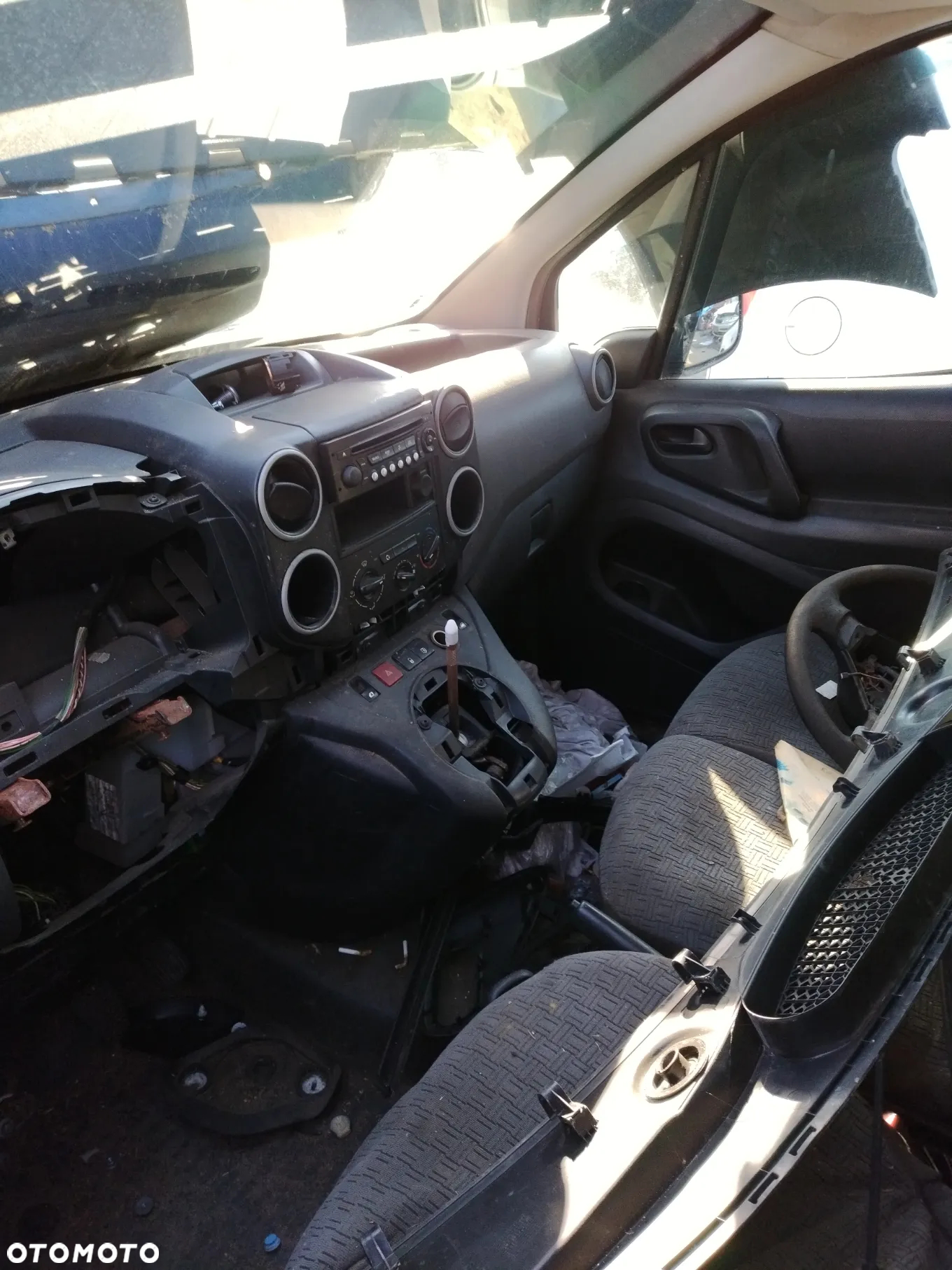 Peugeot Partner II / Citoren Berlingo II na części - 4