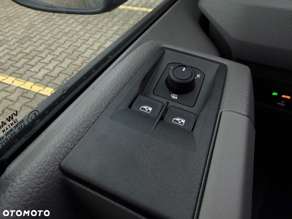 Volkswagen Crafter 35 2.0 TDI L4H3 4490 177KM AUTOMAT - 25