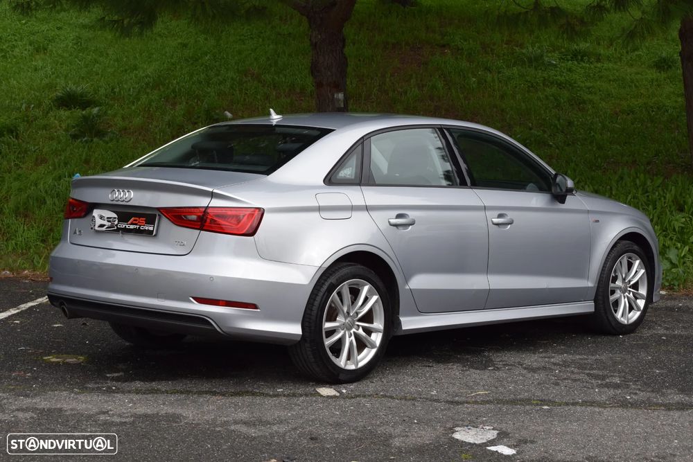 Audi A3 Limousine 1.6 TDI S-line - 2