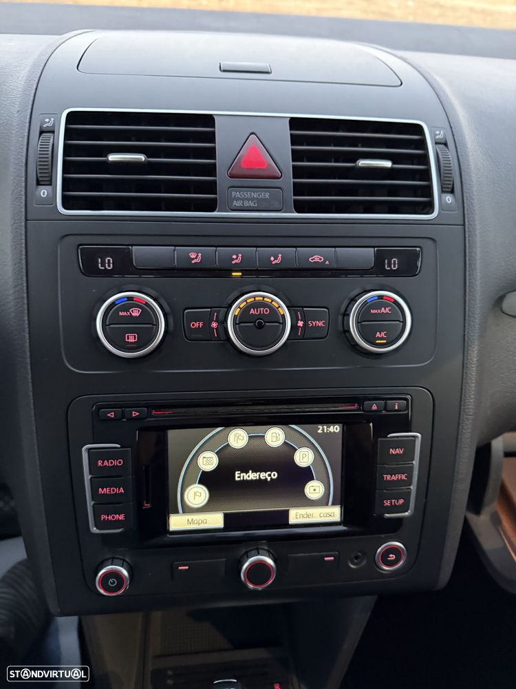 VW Touran 1.6 TDI DPF DSG Cup - 28