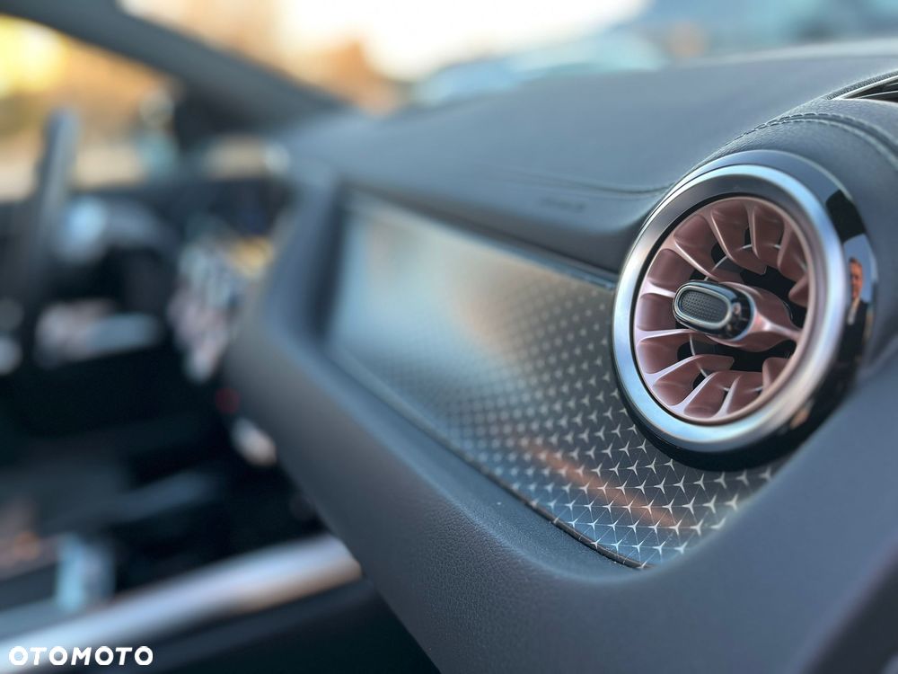 Mercedes-Benz EQA - 20