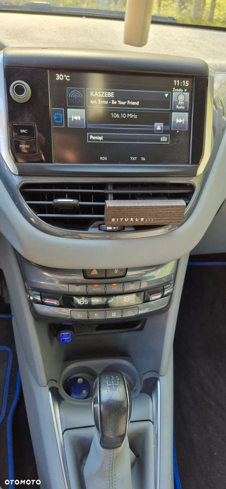 Peugeot 208 1.2 PureTech Allure - 21