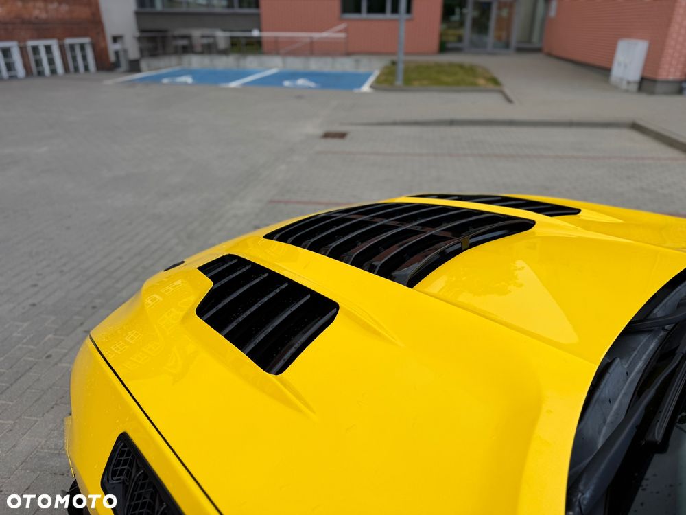 Ford Mustang - 25