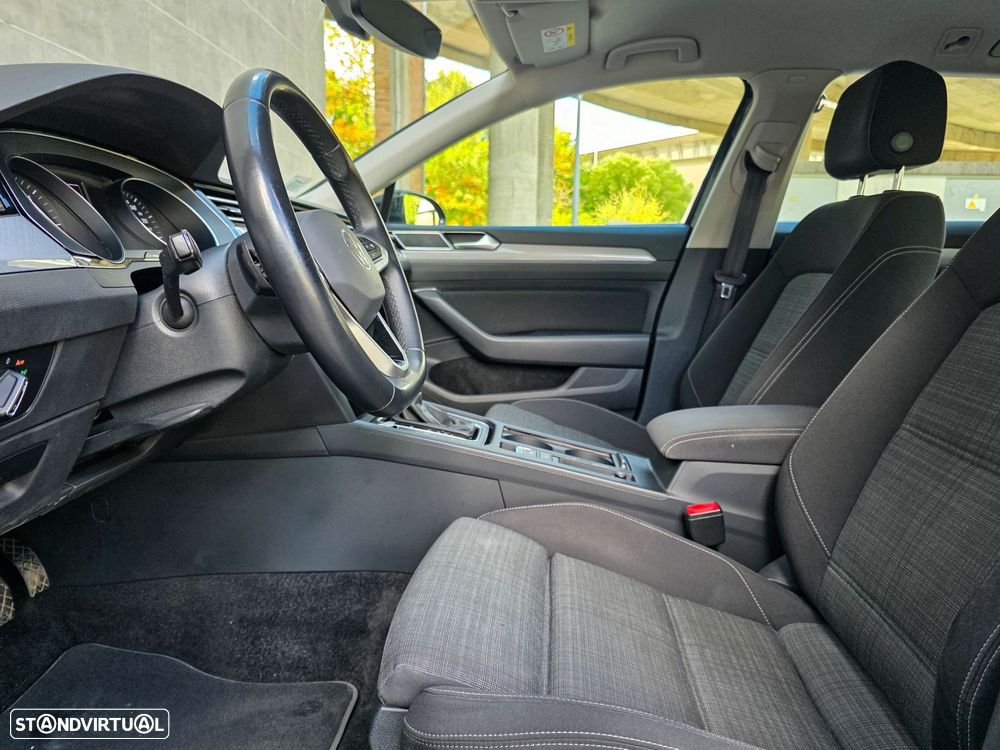 VW Passat Variant - 17