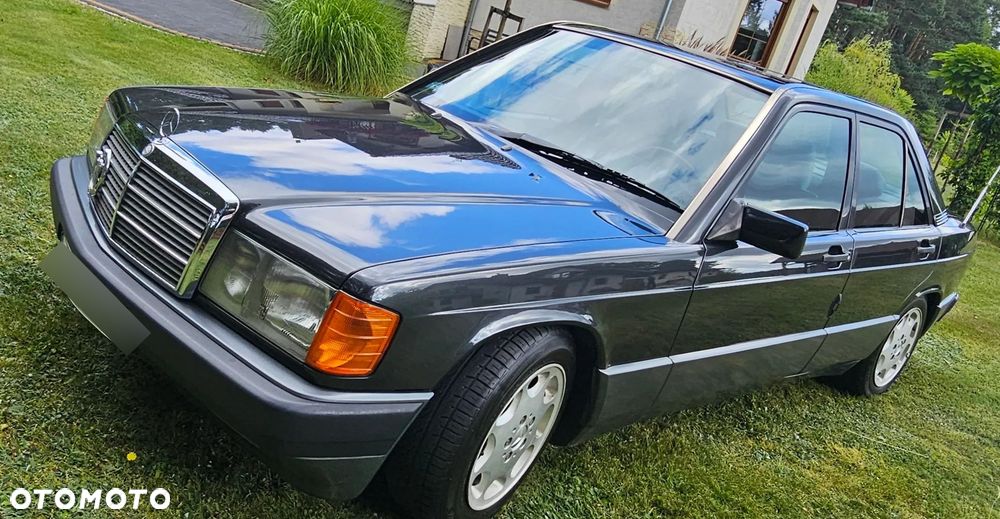 Mercedes-Benz W201 (190) - 7