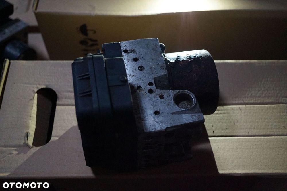 POMPA HAMULCOWA ABS RAV4 III 2.2 D4D 44540-42100 89541-42220 133800-7970 TOYOTA 2005-2008 - 1