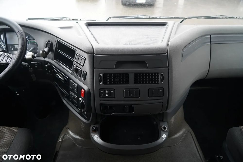 DAF XF 480 / LORA / LOHR / 16,5 M / 4 DOSTAWCZAKI / 6 OSOBÓWEK / KLIMA POSTOJOWA / EURO 6 - 32